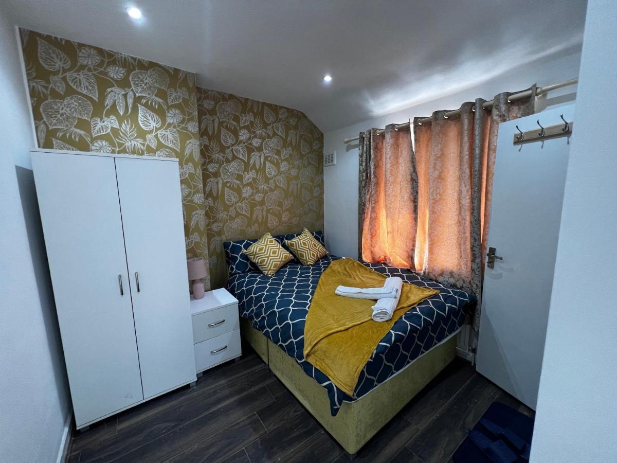 לונדון Good Priced Single Rooms In Sherperds Bush מראה חיצוני תמונה